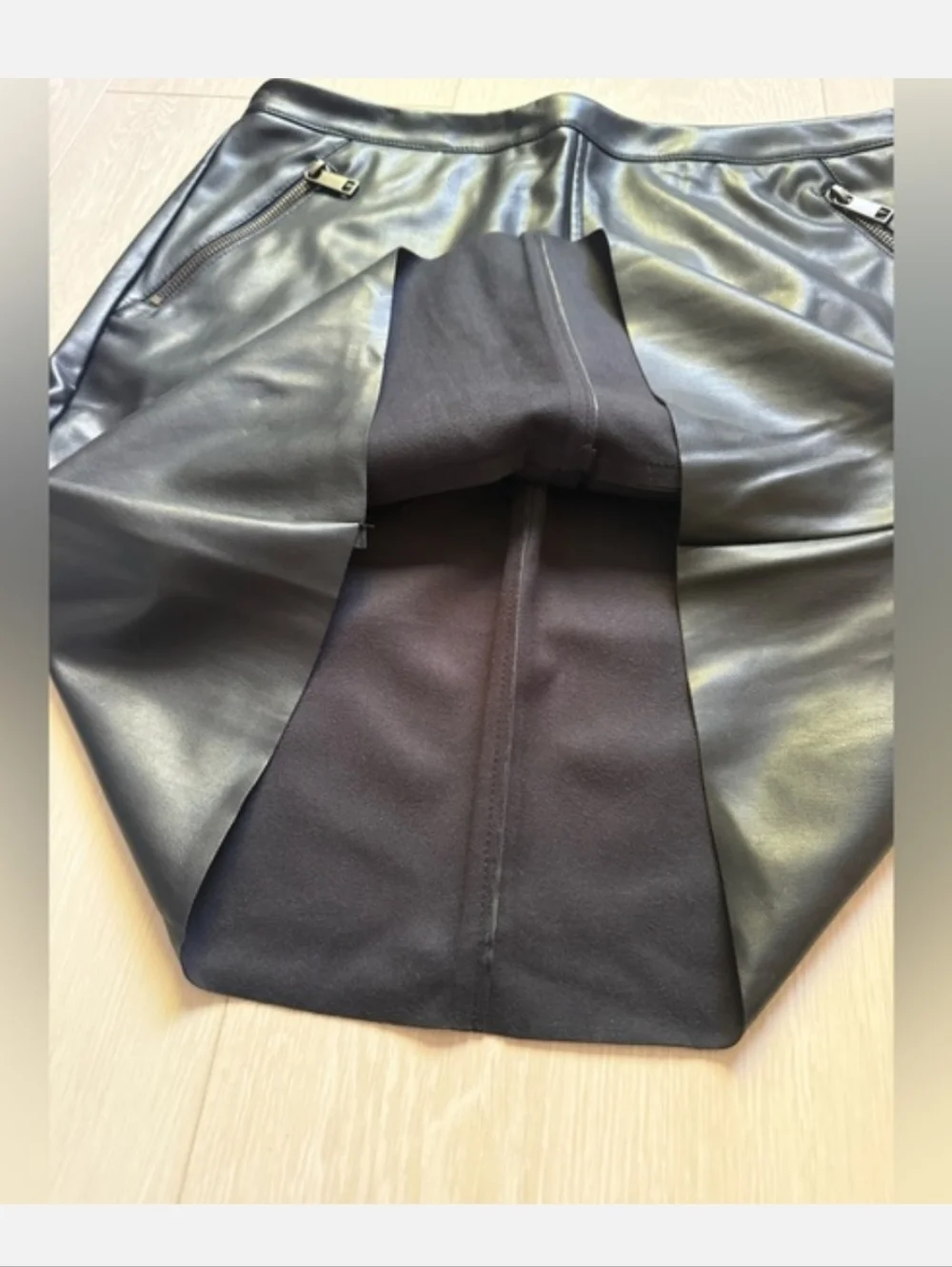 Banana Republic Black Faux Leather Mini Skirt Sz 8 NWT MSRP $85